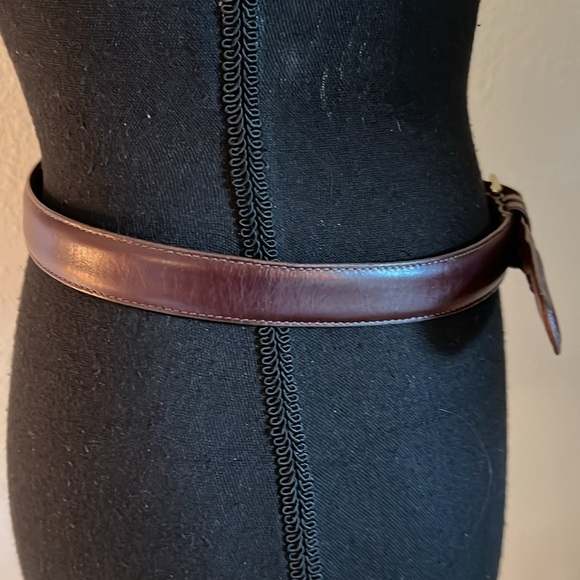 COACH Women’s Leather Burgundy Belt with Brushed Solid Brass Buckle Size 32 - Picture 10 of 15
